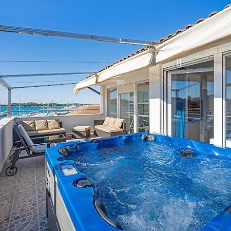 4 Bedroom Stunning Home In Murter Exterior foto